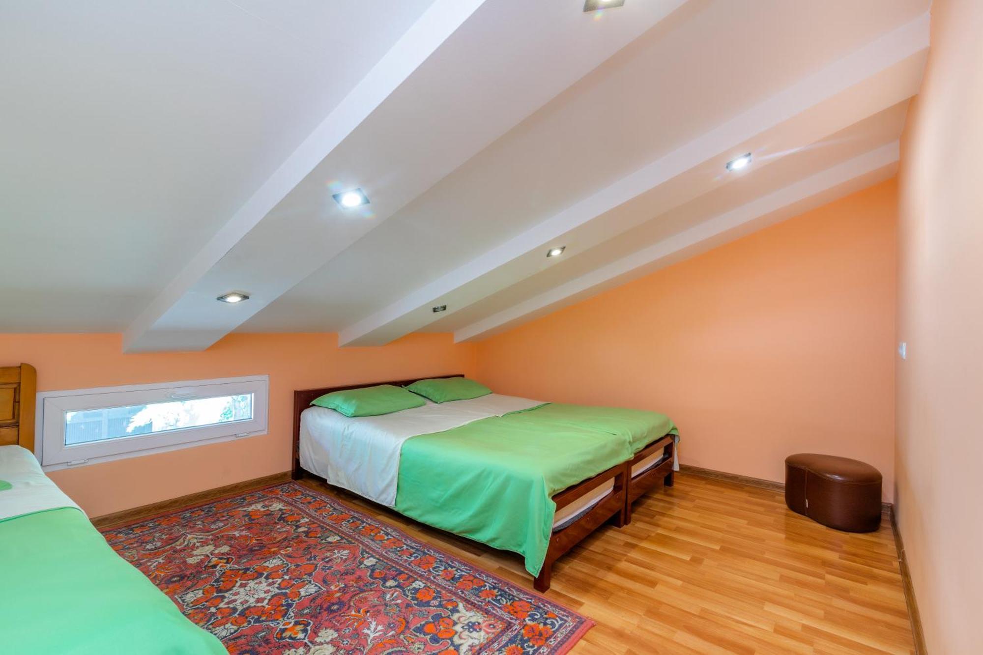 Mariana Apartment Гори Екстериор снимка